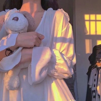 财富、年轻和美貌